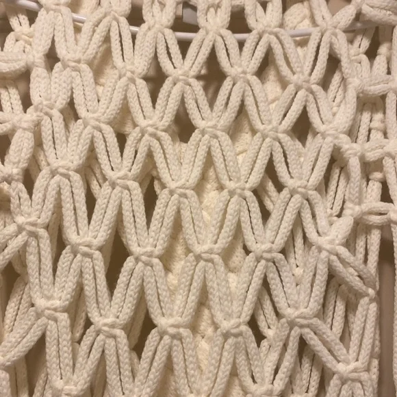 Cream stylish, woven, cutout sweater! - Picture 4 of 5